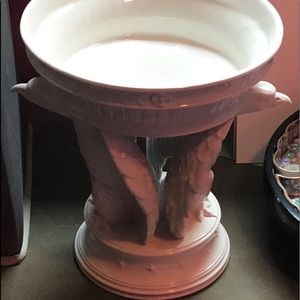 Italian ceramic pedestal with Eagles